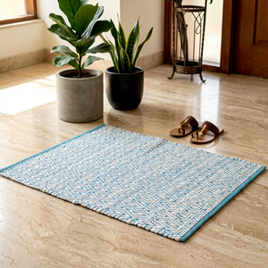 Alfombra Moderna Azul y Blanca Abstracta de Tejido Plano, Ecológica, Estilo Bohemio, Rectangular, Antideslizante, con Base de Polipropileno y Algodón - Product Image 1