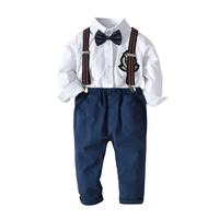 Ensemble formel deux pièces pour garçons comprenant une chemise avec nœud papillon et un pantalon, tenue de cérémonie pour enfants.