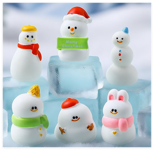 Figuras Navideñas en Miniatura de Resina, Escena de Natividad Navideña en 3D, Casa de Muñecas, Corona, Muñeco de Nieve, Papá Noel, Caja de Regalo, Ciervo, Oso, Calcetines, Árbol - Product Image 3