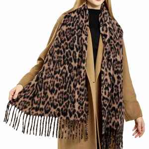Bufanda de Invierno para Mujer, Diseño de Leopardo, Gruesa, 100% Poliéster, Nueva Moda, Venta al Por Mayor - Product Image 1