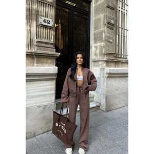 Ensembles de costumes pour femmes avec détails de fermeture éclair marron - Product Image 5