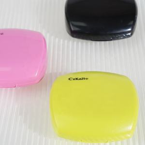 Eyekan Étui de voyage simple couleur bonbon pour lentilles de <span class=keywords><strong>contact</strong></span> Accessoires de vente en gros de miroir certifiés ABS + PP ISO13485 de haute qualité - Product Image 3