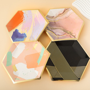 Assiettes en papier hexagonales personnalisées pour fête d'anniversaire, estampage à chaud, jetables, vente en gros - Product Image 4