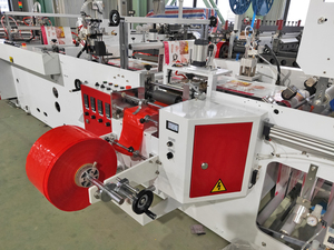 Máquina automática de cuatro funciones para fabricar bolsas de plástico de polietileno LDPE con asa de lazo y soldadura lateral para compras - Product Image 4