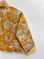 Veste indienne faite à la main en coton matelassé bohème manteau vêtements d'extérieur élégants en coton imprimé floral pour femmes