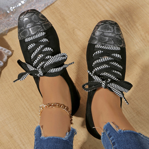 <span class=keywords><strong>Mocassini</strong></span> stringati da <span class=keywords><strong>donna</strong></span> in <span class=keywords><strong>camoscio</strong></span> <span class=keywords><strong>nero</strong></span> di nuova moda 2025, puntale con stampa a serpente e scarpe singole con tacco Sole spesso - Product Image 4