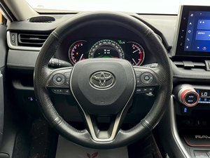 Toyota RAV4, SUV Nuevo Modelo, 2.4L, 171hp, L4, CVT, 4WD, Interior de Cuero Oscuro, Caja de Cambios Automática, Luces LED, Techo Solar, 180km/h Máx., Volante a la Izquierda - Product Image 4