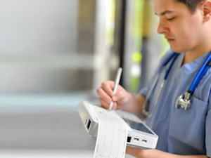 Appareil ECG Mindray BeneHeart R3, électrocardiographe 6 canaux, appareil ECG portable, acquisition ECG 12 dérivations, moniteur ECG hospitalier - Product Image 1