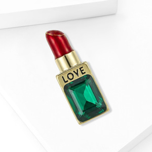 Pin Bros Lipstik dengan Kristal Bersegi dan Enamel untuk Kerah Kemeja Wanita, Hijau - Product Image 3