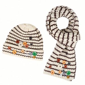 Ensemble deux pièces bonnet et cache-cou tricoté personnalisé pour l'hiver, avec logo sur mesure - Product Image 1