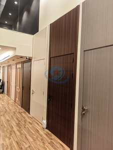 Portes de salle de bain intérieures d'hôtel en <span class=keywords><strong>PVC</strong></span> enduit, étanches, en WPC, pour chambre et école, prix abordable, Arabie Saoudite, Jiuyixing - Product Image 5