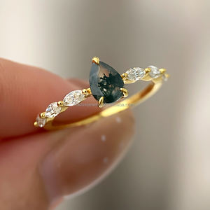 Bague de fiançailles classique en agate mousse laitonnée avec placage or 14 carats et alliance taille poire pour femme - Product Image 2