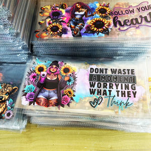 Transferts UV DTF prêts à poser pour bouteilles <span class=keywords><strong>de</strong></span> 16 oz – Vente en gros usine <span class=keywords><strong>de</strong></span> films en résine PET pour gobelets – Transferts faciles, durables et imperméables - Product Image 1