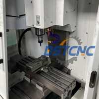 Centre d'usinage vertical CNC miniature haute vitesse XH7122 pour le travail des métaux, 3 axes BT30 GSK, 10000 tr/min