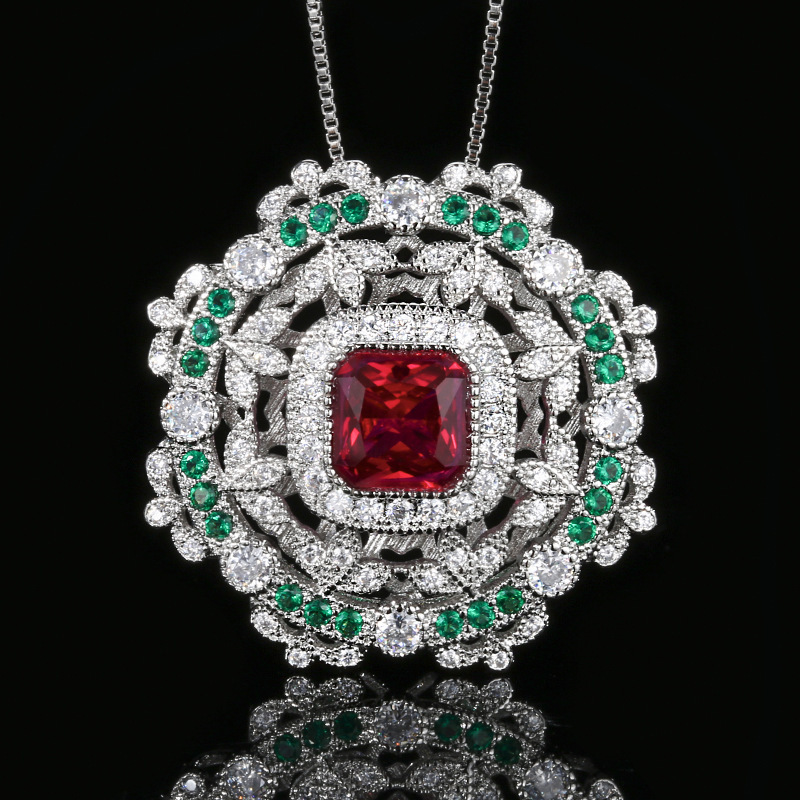 Pendentif corindon rouge avec chaîne vénitien