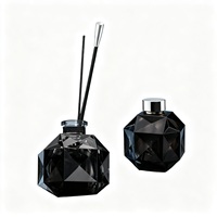 Diffuseur de bâtonnets de parfum en verre noir de luxe personnalisé avec estampage à chaud et pulvérisateur à pompe