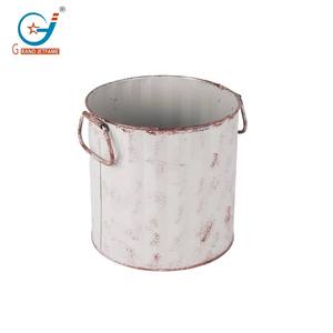 Maceta Metálica de 1.7 Galones con Asa, Estilo Rústico y Efecto Galvanizado <span class=keywords><strong>para</strong></span> Decoración del Hogar, Jardín y Fiestas, Precio de Fábrica - Product Image 4
