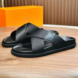 Sandalias de Hombre de Alta Calidad, Estilo Veraniego, de Cuero Genuino, con Tiras Cruzadas, Planas, Suaves y Cómodas, para Exteriores, de Diseñador - Product Image 4