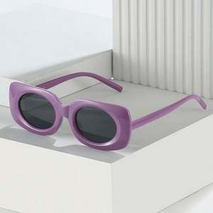 Gafas de Sol Cuadradas de Moda Retro 2022 con Logotipo Personalizado, Gafas de Sol Ovaladas con Estampado de Leopardo en Colores Pastel para Mujer - Product Image 3