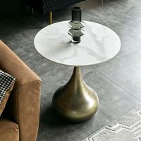 Table d'appoint/table basse moderne de style simple avec base en métal et plateau en pierre frittée marbrée, taille personnalisable, pour appartement et salon