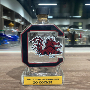 Botella de Licor de Vidrio con Temática de <span class=keywords><strong>Carolina</strong></span> del <span class=keywords><strong>Sur</strong></span>, Decantador Grabado Personalizado con el Logotipo GO COCKS, Botella Coleccionable para Aficionados - Product Image 5