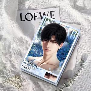 Personnage d'anime personnalisé impression de magazines de mode - Product Image 4