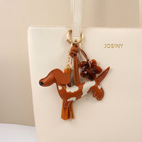Llavero de piel sintética con diseño de Dachshund de la marca DEYU, bonito y seguro, para bolso, coche o como adorno para ropa.