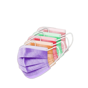 Masque facial jetable à couche intérieure douce, hypoallergénique, 300 pièces, prix d'usine, tissu non tissé GB/T 32610, bleu, blanc, rose, violet - Product Image 1
