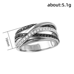 Bague géométrique en zircon noir et blanc, bijou de doigt simple et tendance - Product Image 5