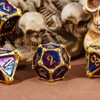 Ensemble de 7 dés polyédriques en métal faits à la main pour les jeux de rôle D&D avec logo personnalisé