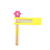 Jouets promotionnels en bois écologiques pour enfants, personnalisables, en forme d'animaux de dessin animé colorés, avec son, type claquettes et hochets