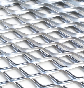 Malla metálica expandida galvanizada para cubierta de barco o plataforma, con larga duración y disponible para personalización. - Product Image 1