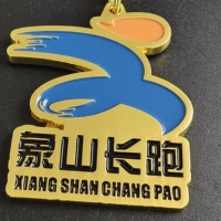 Porte-clés personnalisé en émail souple plaqué or pour marathon, course à pied, sport, souvenirs, cadeau pour fans, vente en gros