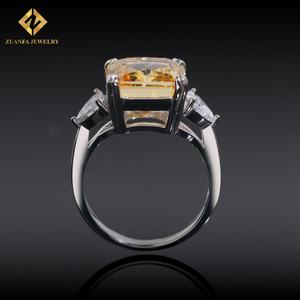 Anillo de Compromiso de Plata de Ley 925 con Diamante Corte Princesa Amarillo para Mujer, en Existencia - Product Image 3
