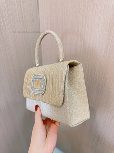 ชุดแต่งงานแบบยุโรปอเมริกันทรงสี่เหลี่ยมประดับผงทองและเพชร  งานจีบระบาย  สำหรับงานแต่งงาน งานวันเกิด หรืองานเลี้ยงตอนเย็น - Product Image 2