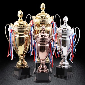 Trofeos de Fútbol, Baloncesto y Fútbol Americano Personalizados Oneway - Diseño Moderno Antiguo en Aleación de Zinc Dorado con Logotipo Personalizado - Product Image 6