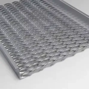 Fabrik direktlieferung sicherheit stahl anti-rutsch diamant kanal perforiert metall griff stütze sicherheit gitter laufsteg stufen