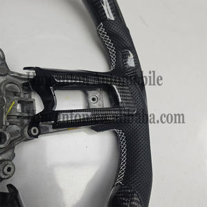 Nouveaux produits phares : Volant en cuir perforé en fibre de carbone avec LED pour Ford Mustang - Product Image 3