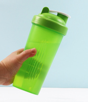 Logo personnalisé 600ml 20oz Portable vert bleu orange blanc noir sans BPA en plastique sport salle de sport cyclisme café protéine shaker tasse