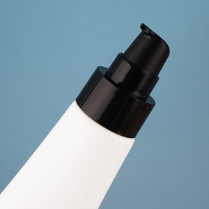 Emballage cosmétique vide à pompe sans air <span class=keywords><strong>en</strong></span> tubes souples PE pour <span class=keywords><strong>crème</strong></span> solaire, fond de teint, <span class=keywords><strong>crème</strong></span> pour les mains - Product Image 3
