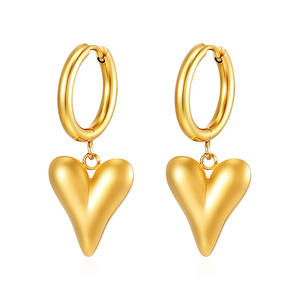 Pendientes colgantes de Cruz de corazón para mujer Pendientes de aro Huggie con colgante de corazón de acero inoxidable chapado en oro de 18 quilates - Product Image 5