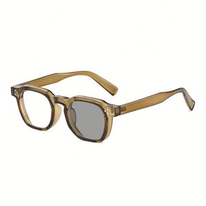 แว่นตาเปลี่ยนสีวินเทจ รุ่นโลโก้คัสตอม 2026 ทรงเหลี่ยมหลายเหลี่ยม พร้อมหมุดตกแต่ง ป้องกันแสงสีฟ้า เปลี่ยนสีได้ตามสภาพแสง สำหรับผู้ชายและผู้หญิง - Product Image 6