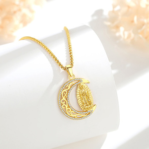 Collar de la Virgen María Merryshine, Regalo Católico, Colgante de Luna, Amuleto, Joyería de la Virgen María, Nuestra Señora de Guadalupe - Product Image 4