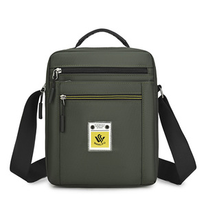 Sac bandoulière vintage en toile imperméable pour homme avec logo personnalisé, fermeture éclair antivol durable - Product Image 3