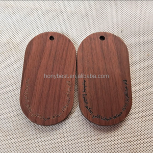 Pendentif en bois de <span class=keywords><strong>noyer</strong></span> arabe Allah personnalisé Étiquettes de cadeau en bois massif Ornement suspendu avec trous pour étiquettes volantes Amulettes - Product Image 3