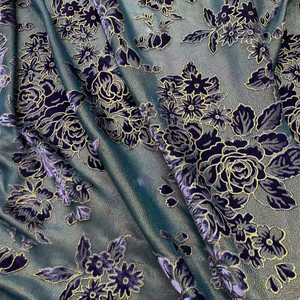 Nuova Collezione Primavera Estate in Velluto Bruciato Dorato per Camicie Eleganti, Abiti e Abiti da Sera - Product Image 2