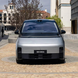 Li <span class=keywords><strong>Auto</strong></span> MEGA: <span class=keywords><strong>Design</strong></span> Futuristico e Tecnologia Intelligente, MPV Innovativo che Ridefinisce i Veicoli a Nuova Energia con Interni Spaziosi in Rosso - Product Image 1