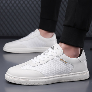 Baskets décontractées blanches pour hommes, bout rond, à lacets, doublure en maille, semelle extérieure en caoutchouc, semelle intermédiaire en EVA, chaussures de marche tendance toutes saisons - Product Image 2