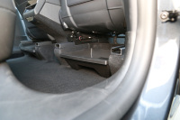 Boîte de rangement sous le siège arrière en TPE avec plaque de couverture pour Tesla Model Y Juniper 2025