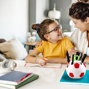 ที่ใส่ปากกาพลาสติกรูปฟุตบอลพร้อมโลโก้สั่งทำ สำหรับ<span class=keywords><strong>จัด</strong></span>เก็บของบนโต๊ะทำงาน เหมาะสำหรับงานกีฬา ของขวัญส่งเสริมการขาย อุปกรณ์เครื่องเขียนสำหรับโรงเรียน - Product Image 4